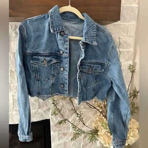 Cropped Jean Jacket🩵